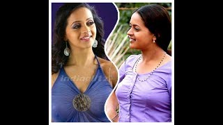 bhavana hot cleavage, boobs visible