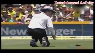 Top 5 Funniest Moments of Billy Bowden's career-  Funny Umpiring Moments Ever in Cricket.