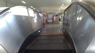 Mitsubishi escalator Hankyu railway Juso sta. Platform 4\u00265 阪急十三駅 4・5番乗り場 三菱エスカレーター