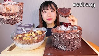 MUKBANG 배스킨라빈스 진하디 진한 초코케이크 코코볼 디저트 먹방 BASKIN ROBBINS DARK CHOCOLATE CAKE Dessert asmr 濃厚なチョコケーキ 咀嚼音