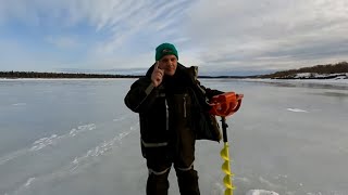 Весенняя рыбалка в середине апреля / Рыбалка на хариуса весной / На реке сплошной каток