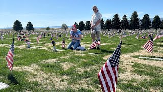 Memorial day flowers honor Veterans at Oregon Trail Cemetery