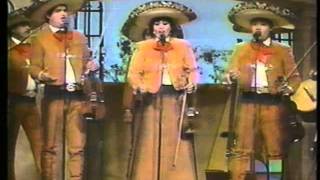 Track 3 - Orange Blossom Special y Viva Mexico - Mariachi Los Camperos