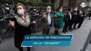 Por extinción de fideicomisos, senadores del PAN protestan afuera de Xicoténcatl