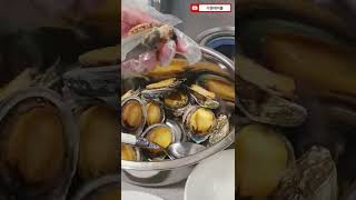 여름 보양식 (1) 전복 버터구이 드셔보세요. (전복 손질하는 방법) (Grilled Abalones with Butter) #shorts