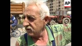 KOSOVO: SERB CIVILIANS LEAVING PROVINCE