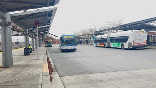 Community Transit Sound Transit \u0026 Skagit Transit Late Morning bus action @ Everett Station 12/13/22