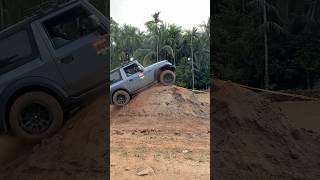 വല്ലാത്തൊരു ചാട്ടം 😳#thar#jeep#offroad