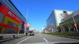 [ 4K ]〈ケーズデンキ ＨＡＴ神戸店〉の立体駐車場に入りました。 I entered the multi-storey parking lot of K's Denki HAT Kobe .