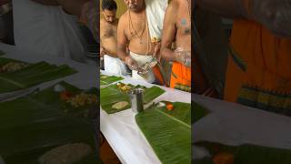 South Indian Wedding Meals || Scrumptious Veg Meals in India #shorts #meals #marriagegoals #vegmeals