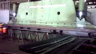 Warcom press brake machine 350 tons