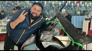 Peppe Di Napoli apre la nuova pescheria a Pianura: «È la più grande d'Italia»