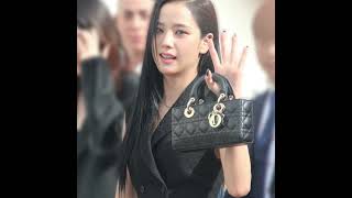 Blackpink jisoo with Dior bag pictures (no hate )#blackpink