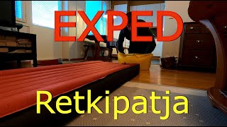 Exped Megamat Lite 12 LW paras retkipatja testissä, retkeilyvaruste