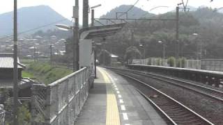 快速マリンライナー通過＋快速サンポート通過(讃岐府中駅にて)