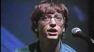 Microsofts Bill Gates praising the Apple Macintosh