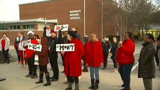 Durham school board to meet with teachers' union over pay dispute