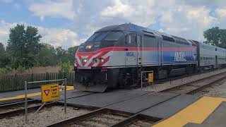 Joliet-bound Rock Island Metra arriving in New Lenox