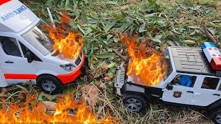 Police Car Rescue / Ambulance / Fire trucks help cars that are on fire