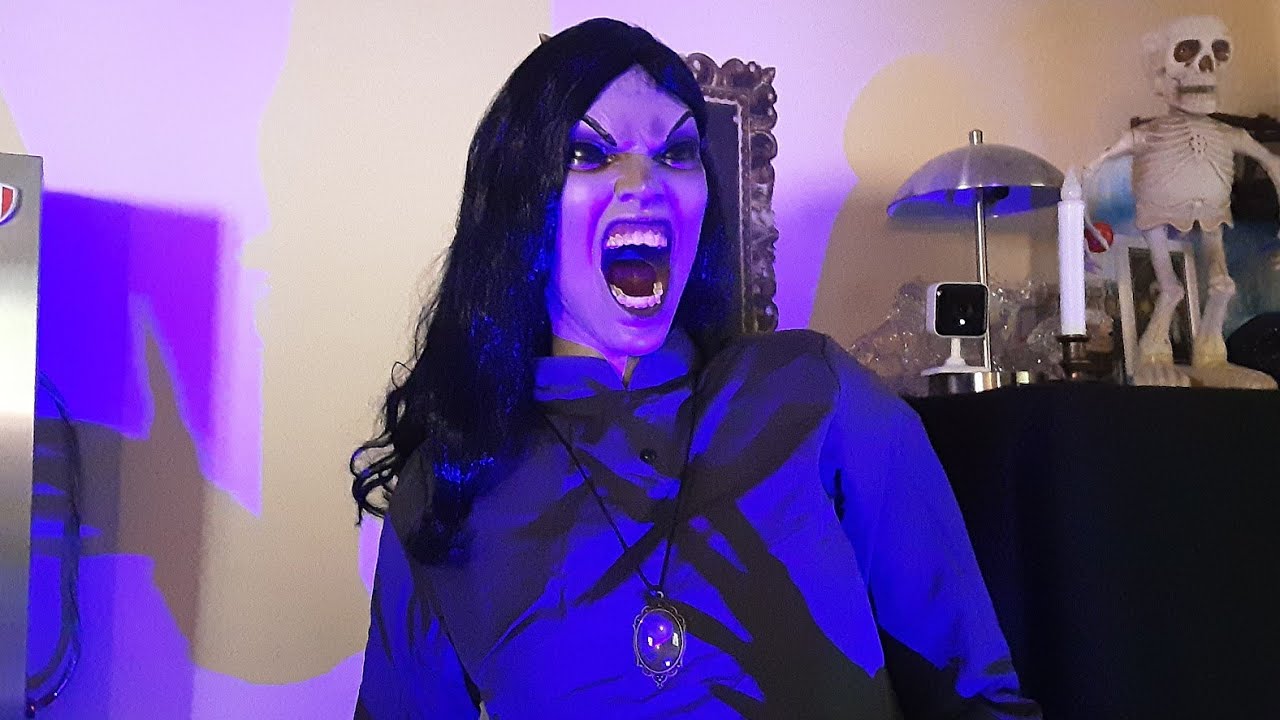 5.8 Ft "THE WIDOW" Animatronic Full Demo! | Spirit Halloween 2022 - YouTube