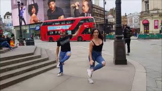 PICCADILLY CIRCUS, LONDON, DANCING ON THE STREETS OF LONDON