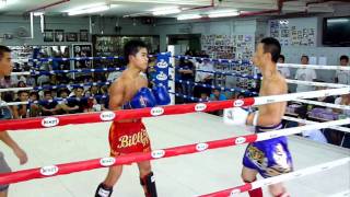 Marco (振興) VS 黎俊杰 (周比利) -- 振興館內賽 2011-08-07