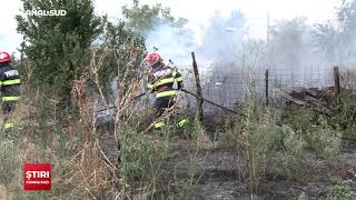 CANAL SUD / A LĂSAT MÂNCAREA PE PLITĂ ȘI A LUAT FOC. MAI MULTE AUTOSPECIALE PREZENTE LA FAȚA LOCULUI