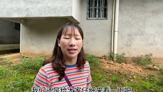 老乡在墙角发现“三角蛇”，听到后很激动跑去看，我有是才知道