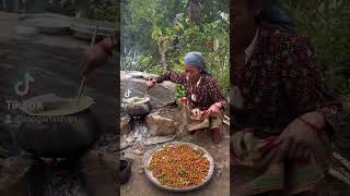 Nepali Village life..( Dhedo \u0026 Sisnu ) Nepali traditional Food