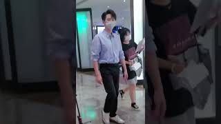 这个世上怎么会有这么适合穿衬衫的男人，诱人啊 #檀健次 #tanjianci