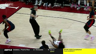 😲😂 Ref FOULS Raven Johnson, Gets In The Way On Drive To The Basket | #1 South Carolina vs Ole Miss