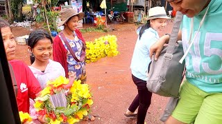 On The Way to Kbal Chhay Waterfall