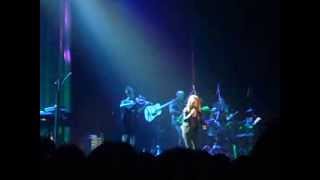 Lara Fabian - La Vie Est Là (Minsk 29.11.2013) PART 1