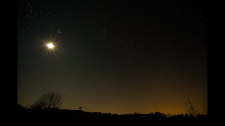 [Zeitraffer] Untergang Mond und Sterne | 8 Stunden Nachthimmel in 33 Sekunden [4K]