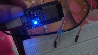 My simple LED blinking with ESP32 in VScode mycropython PyMakr extension...
