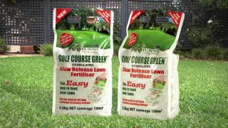 Munns Fertilising Your Lawn with Golf course Green Granulated