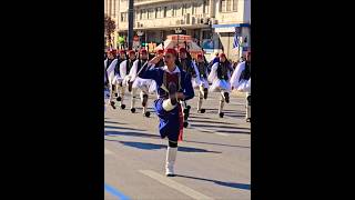 Greek Guard 💂‍♀️ Sunday Parade athensgreece 🇬🇷 #travel #europeancapital #greek