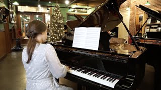 Wonderful Holiday Medley Performed on Estonia L225 Grand Piano at Classic Pianos Portland