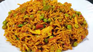 अशी चमचमीत मसाला मॅगीची चव एकदा लागली तर  पुन्हा पुन्हा खात राहणार/desi style Masala maggie