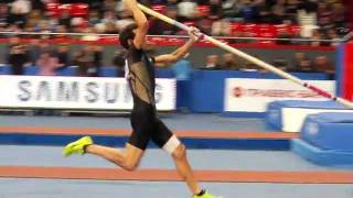 CIMG2189.AVI  Renaud Lavillenie 5.82m 19'2\