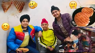 U.P se special Milne aaye🍔🍔🥪🥪😱😱😜😜😲😲🎉🎊🎊