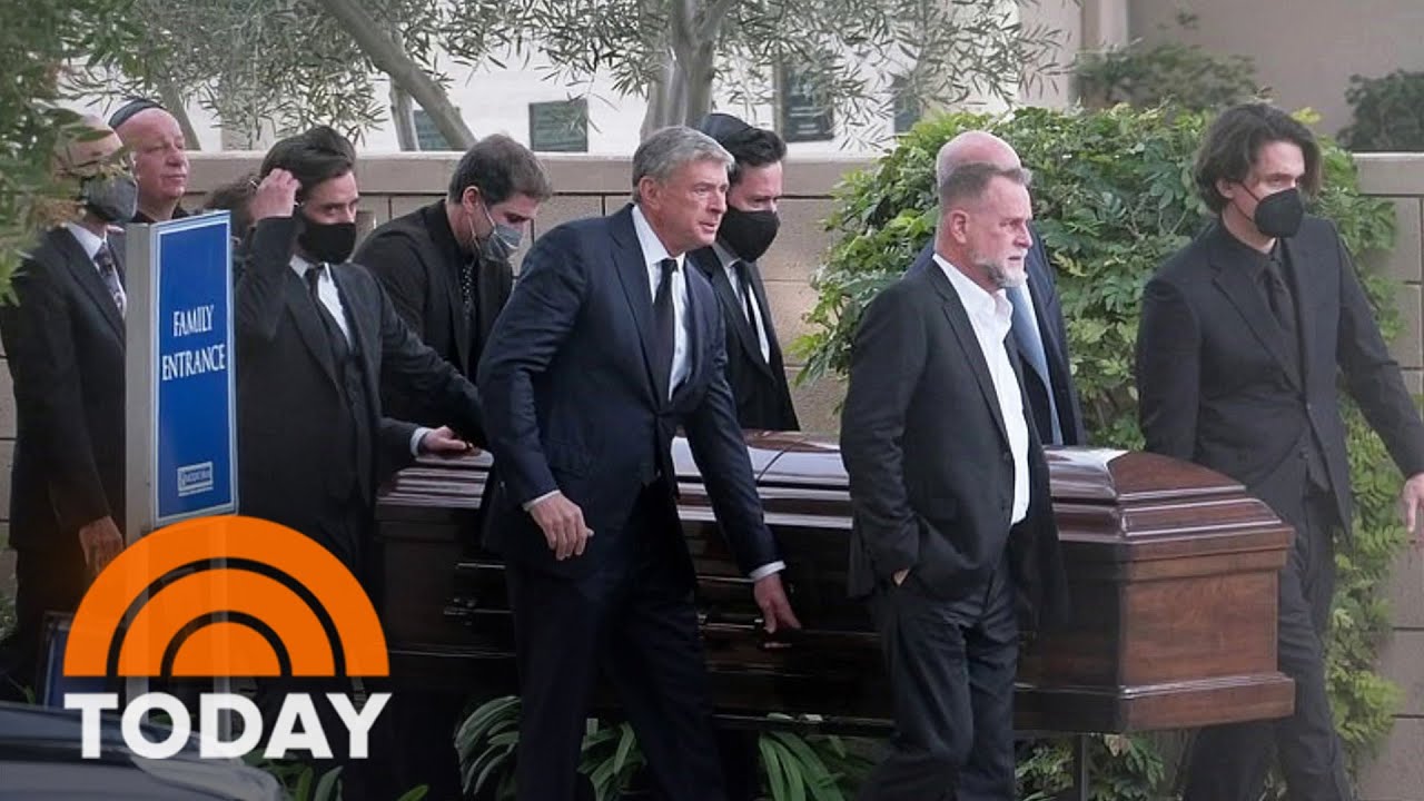 Bob Saget’s Closest Friends And Family Hold Private Funeral - YouTube