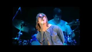 Oasis - Live Forever (Live at Wembley 2000)