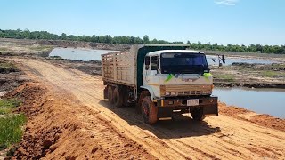 ทางใหม่ขึ้นบ่อดิน Isuzu Fuso Hino คันไหนจะแรงกว่ากัน สิบล้อหกล้อดั้ม