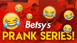 OMG! 😱 BETSY'S EMPLOYEE FREAKS OUT AT CUSTOMERS!! 🤬