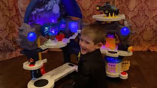 Unboxing and Demonstrating the Fisher-Price Imaginext DC Super Friends Super Surround Batcave