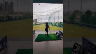 Play golf貝貝第二次去打高爾夫球