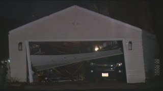 Icy weather causes damages, knocks out power across Illinois