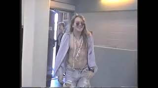 Axl Rose being Axl Rose - Guns N' Roses - Use Your Illusion Tour Backstage