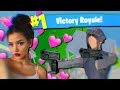 I CARRIED An E-Girl To Her First WIN In Strucid... (Roblox)